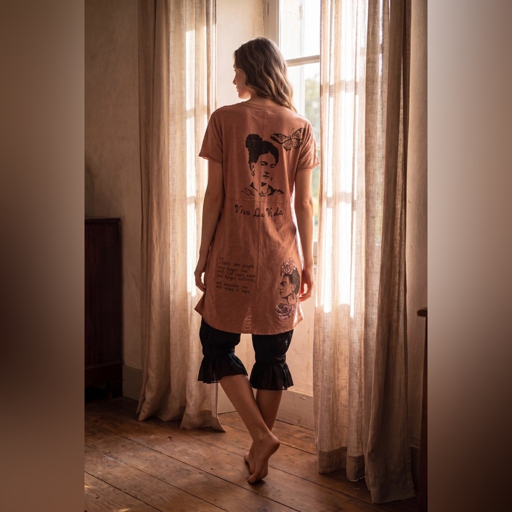 “Viva La Frida” Hand Crafted Rust Graphic Short Sleeve Tunic - Picture 10 of 12